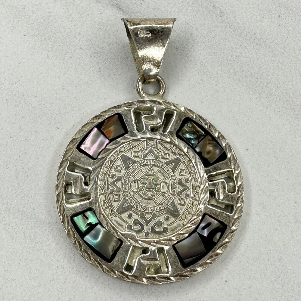 Vintage Sterling Silver 925 Reversible Mayan Calendar Inlay Pendant ✨ - Picture 2 of 12